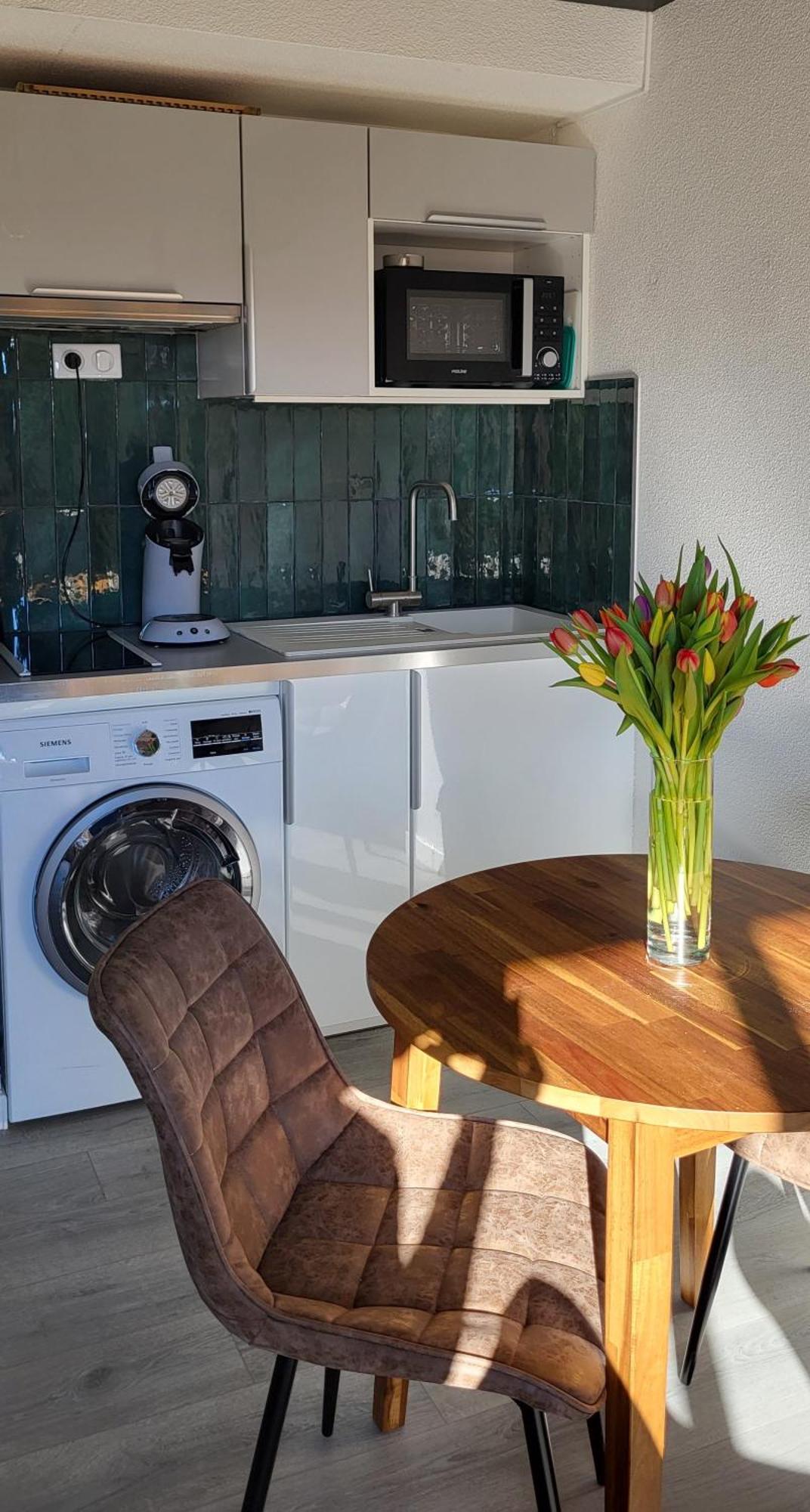 Appartement En Residence Avec Piscine Bandol Bagian luar foto
